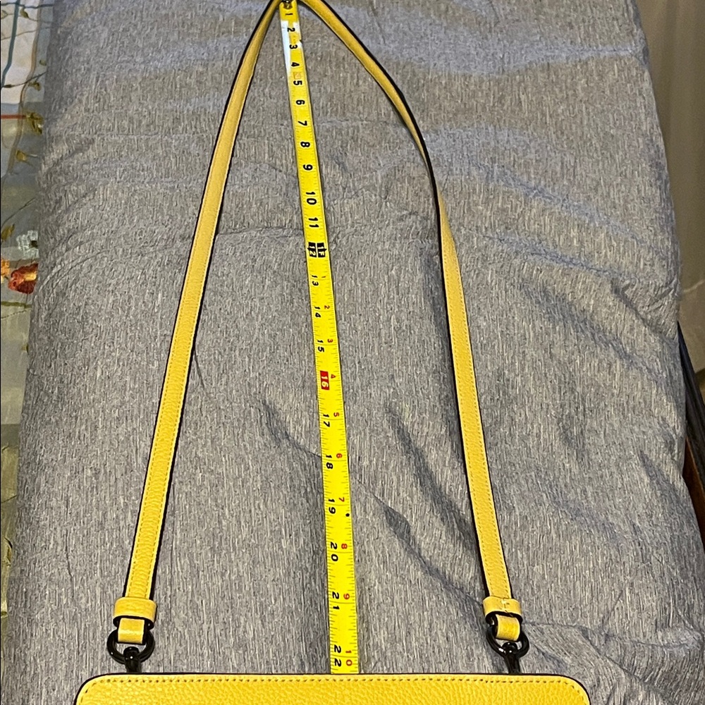 Coach Yellow Leather Crossbody Bag w/ detachable strap and pouch EUC - Picture 12 of 16